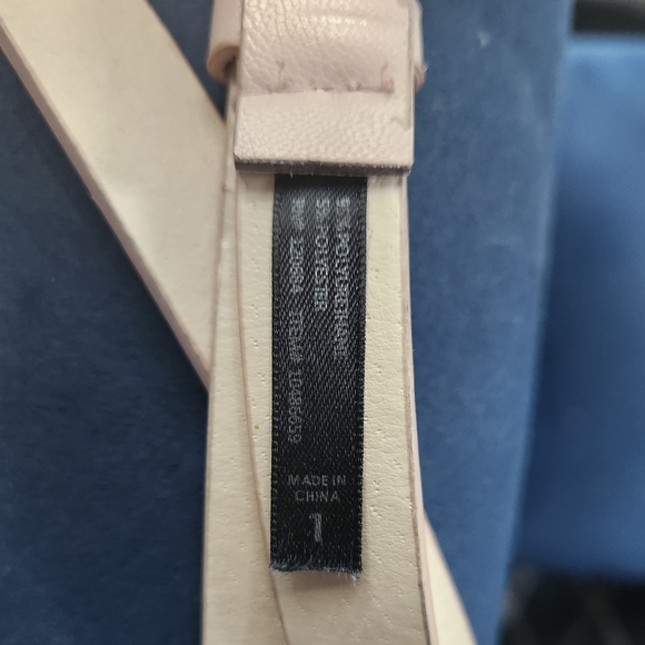 Torrid Size 1 Baby Pink Faux Leather Belt - Picture 3 of 3